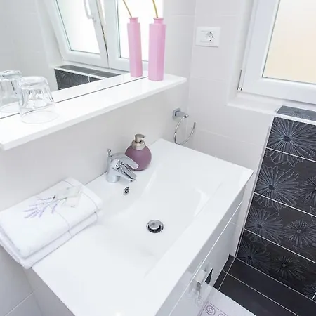 Matea Apartman Baška